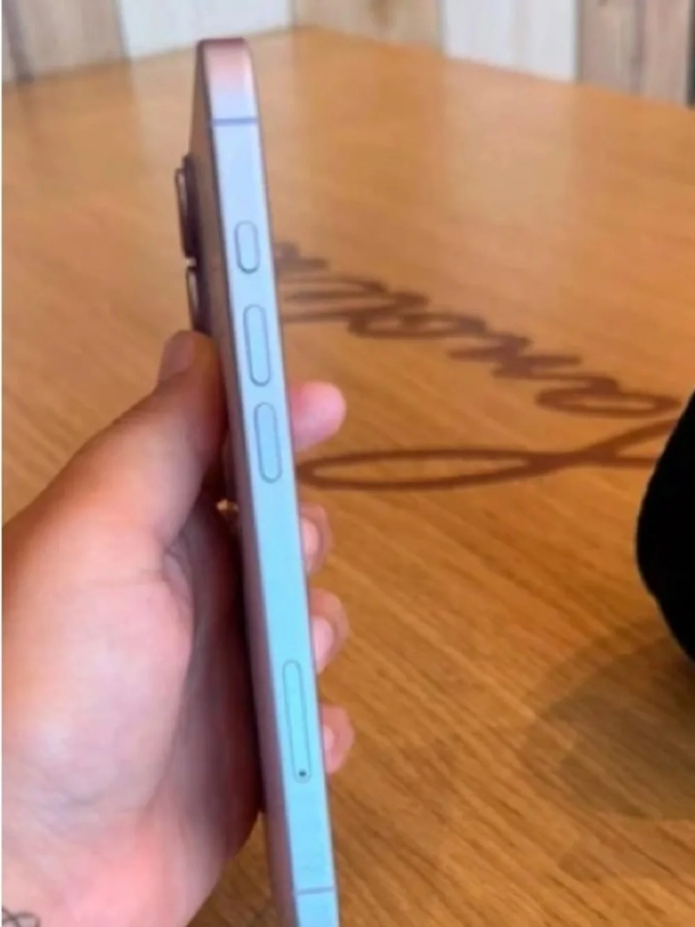 Apple iPhone 17 in Light Lavender - Elegant Purple Hue